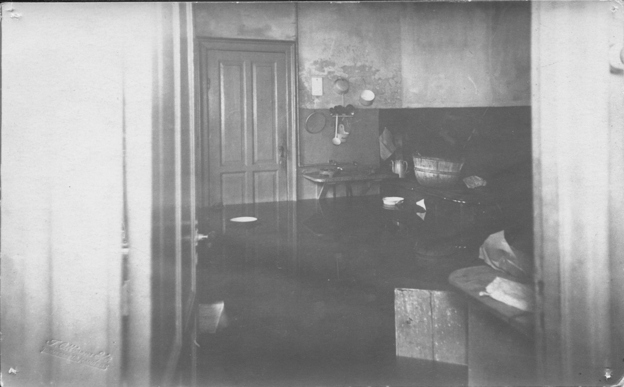 Oversvømmelse i lavtliggende lejlighed i Carolinegade