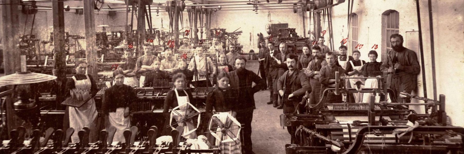 Vævesalen på Grenaa Dampvæveri i 1895