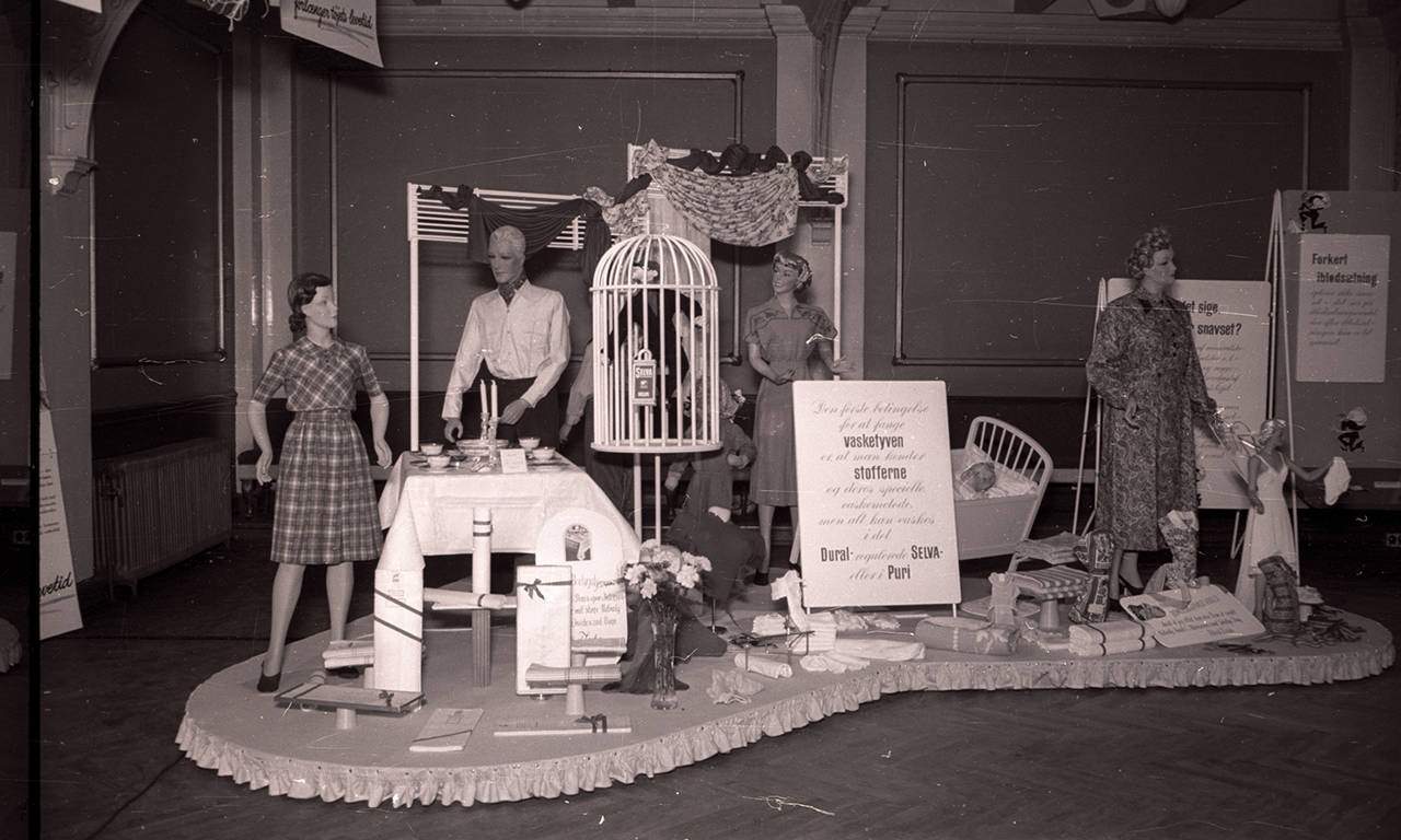 Udstilling om vasketøj og vaskemiddel i Randers Håndværkerforening fra 1952