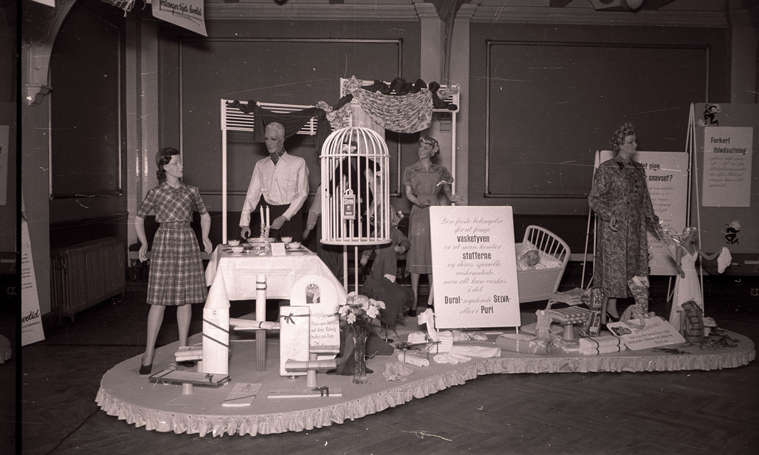 Udstilling om vasketøj og vaskemiddel i Randers Håndværkerforening fra 1952