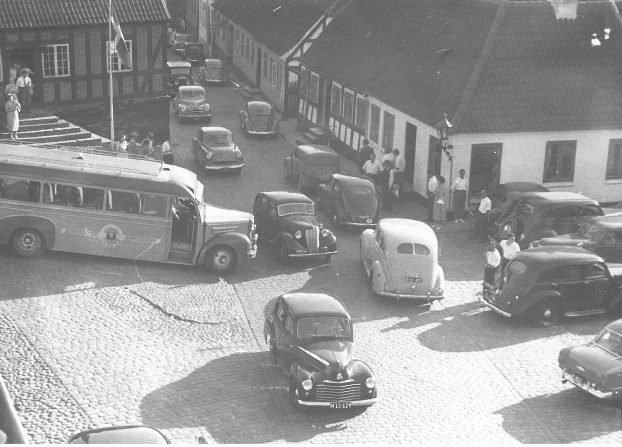 Biler i gaderne i Ebeltoft i 1960'erne